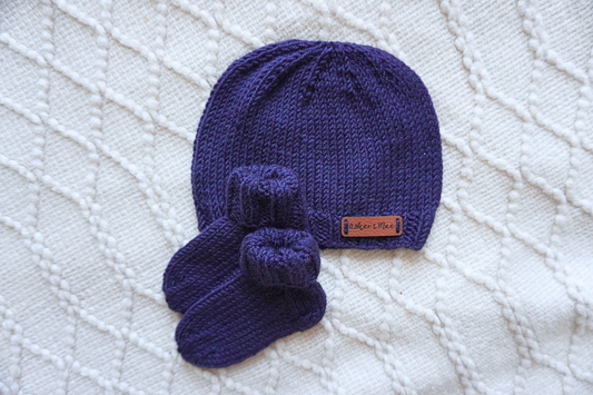 Welcome Home Hat and Sock Set – Hand-Knit Cashmere and Merino Wool Newborn Coming Home Outfit | Navy